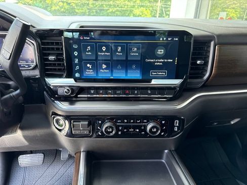 Used 2024 Chevrolet Silverado 2500 High Country w/ High Country Premium Package AWD/4WD image 24