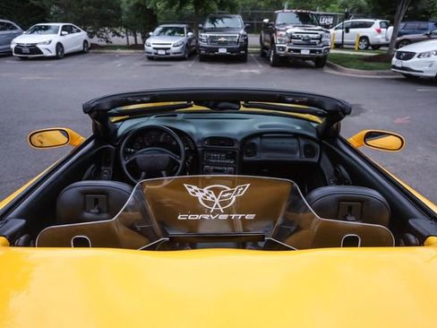 Used 2003 Chevrolet Corvette Convertible w/ Preferred Equipment Group1 RWD image 61