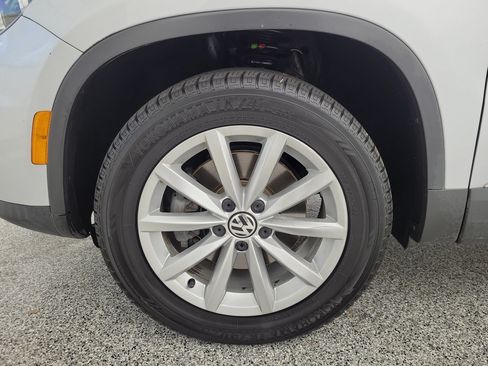 Used 2017 Volkswagen Tiguan Wolfsburg Edition FWD image 6