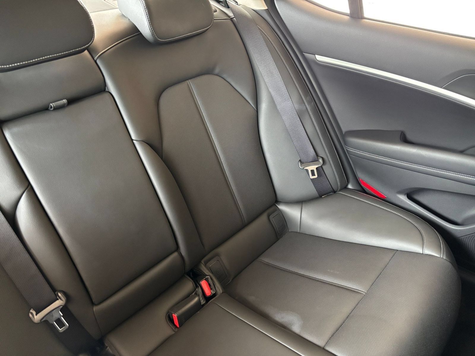 Used 2026 Genesis G70 2.5T RWD image 38