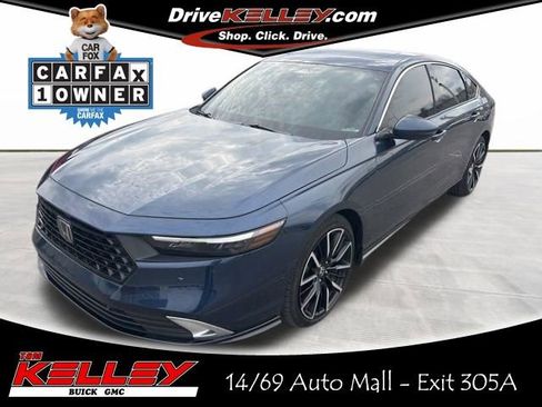 Used 2024 Honda Accord Touring image 1