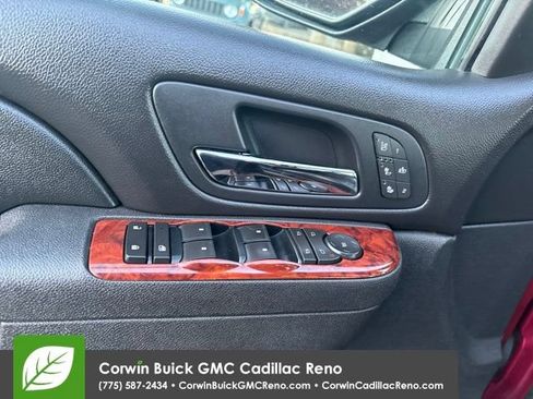 Used 2011 GMC Yukon XL SLT AWD/4WD image 15
