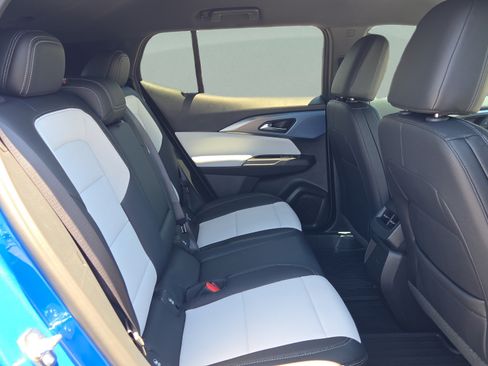 Used 2026 Chevrolet Equinox EV LT w/ LPO, All-Weather Mat Package AWD/4WD image 16