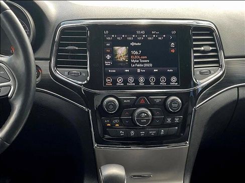 Used 2022 Jeep Grand Cherokee Limited AWD/4WD image 6