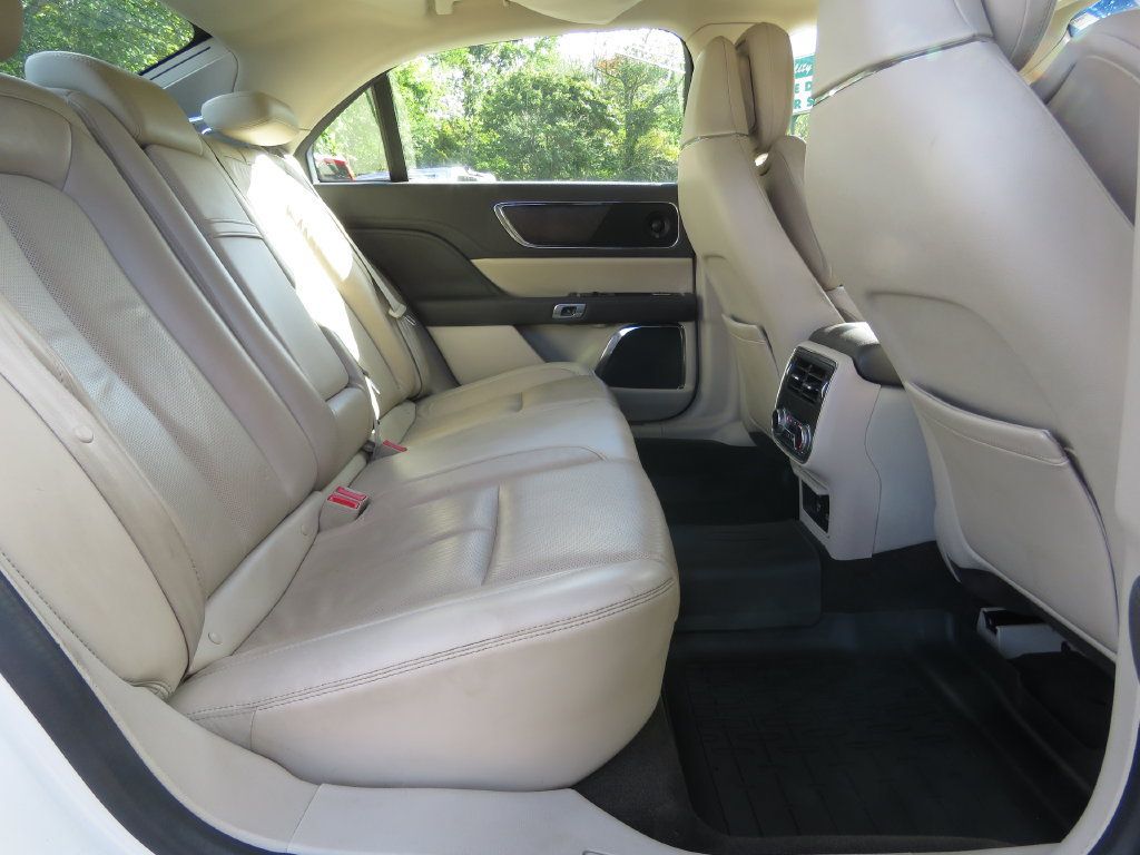 Used 2019 Lincoln Continental Reserve AWD/4WD image 15