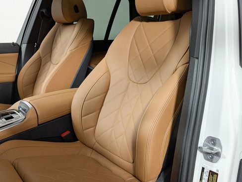 Used 2025 BMW X5 xDrive40i w/ Premium Package image 19