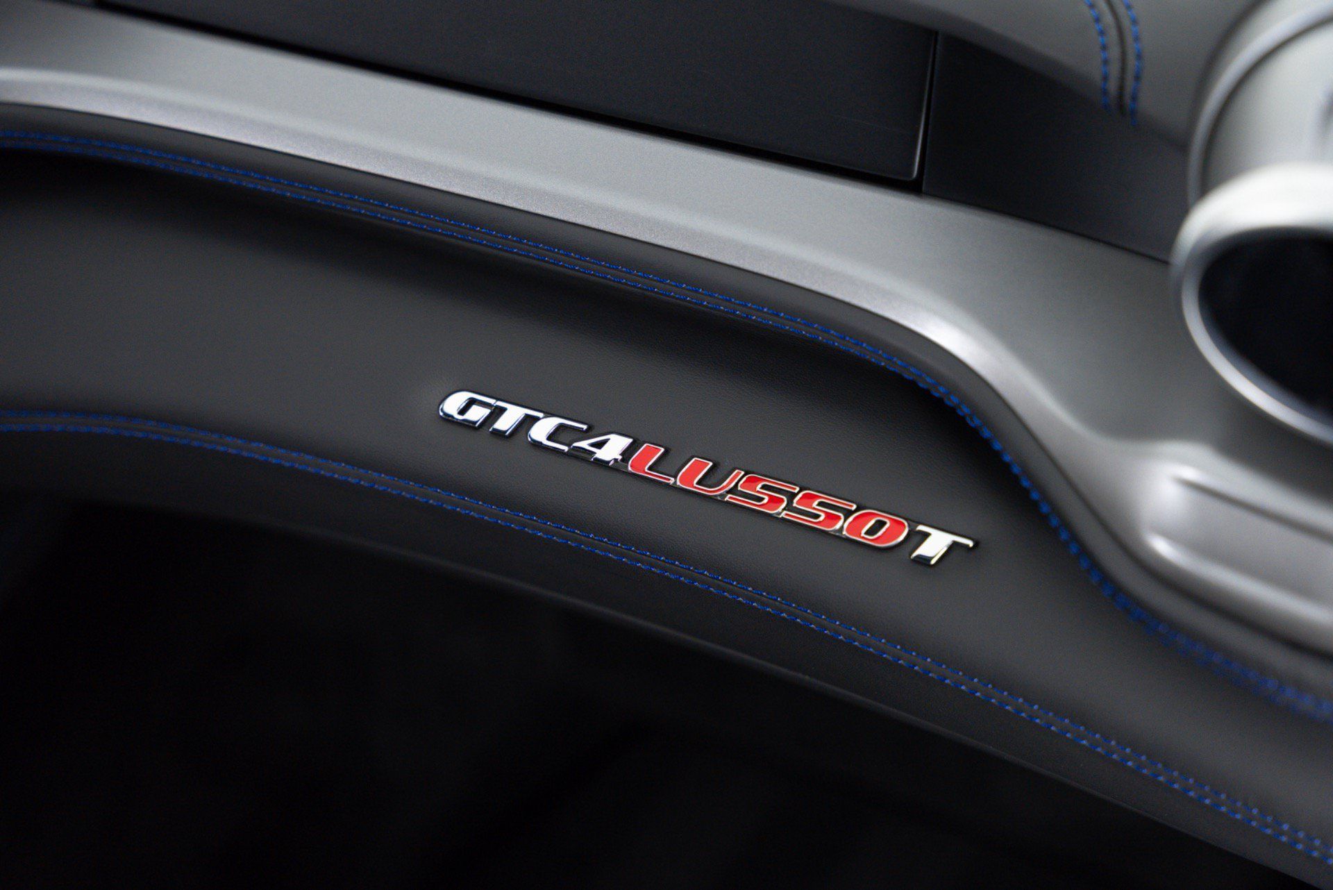 Used 2019 Ferrari GTC4Lusso T RWD image 42