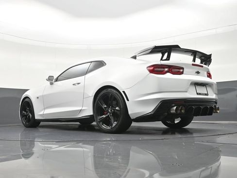 Used 2021 Chevrolet Camaro LT RWD image 26