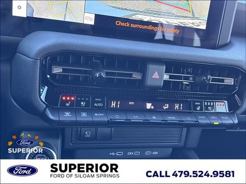 Used 2025 Toyota Land Cruiser image 38