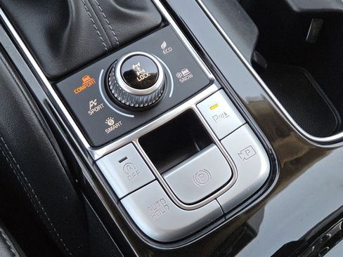 Used 2024 Kia Telluride SX Prestige AWD/4WD image 10