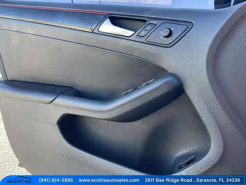 Used 2018 Volkswagen Jetta GLI FWD image 34