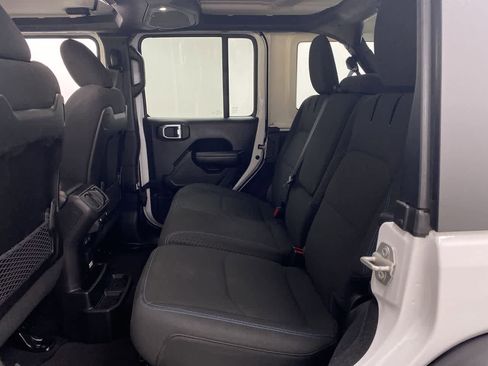 Used 2024 Jeep Wrangler Unlimited Rubicon 4xe image 17