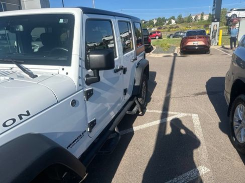 Used 2015 Jeep Wrangler Unlimited Rubicon w/ Connectivity Group AWD/4WD image 4