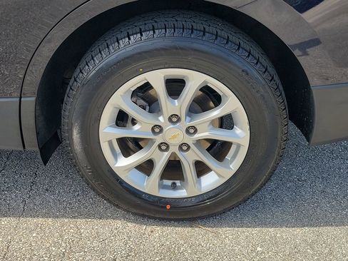 Used 2021 Chevrolet Equinox LS w/ LS Convenience Package FWD image 5