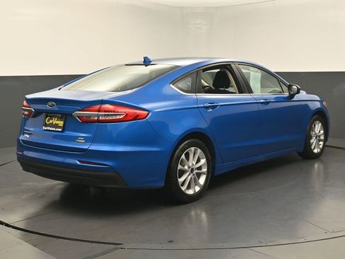 Used 2020 Ford Fusion SE FWD image 5