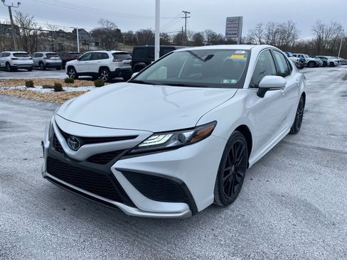 Used 2023 Toyota Camry XSE image 7