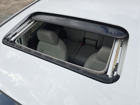 Used 2023 Honda CR-V EX-L image 4