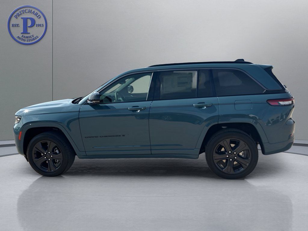New 2027 Jeep Grand Cherokee Limited AWD/4WD image 4