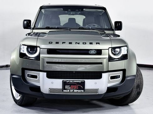 Used 2020 Land Rover Defender 110 First Edition image 7