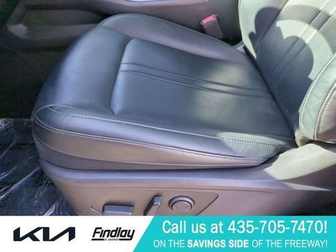 Used 2025 Kia Sorento EX AWD/4WD image 17