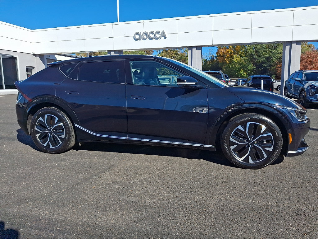 Used 2024 Kia EV6 Wind w/ Wind Technology Package AWD/4WD image 12