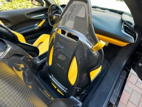 Used 2022 Ferrari SF90 Spider image 92
