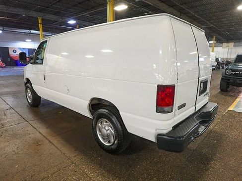 Used 2010 Ford E-350 and Econoline 350 Super Duty image 3