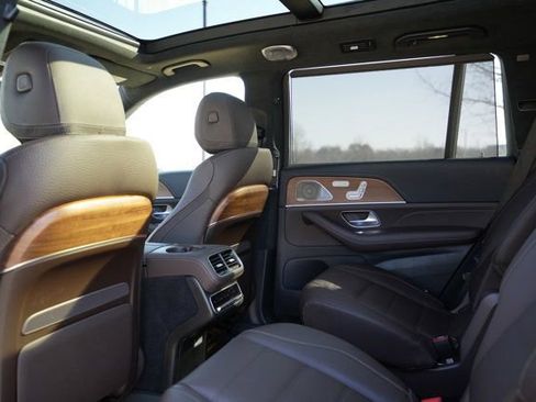 Certified 2023 Mercedes-Benz GLS 580 4MATIC image 44