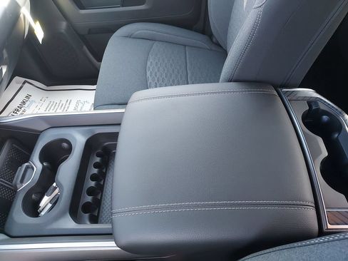 New 2026 RAM 2500 Big Horn AWD/4WD image 27
