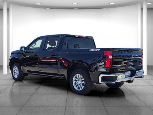 Used 2025 Chevrolet Silverado 1500 LT AWD/4WD image 4