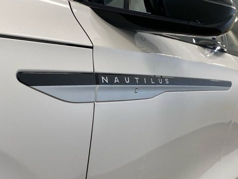 New 2026 Lincoln Nautilus Reserve image 13