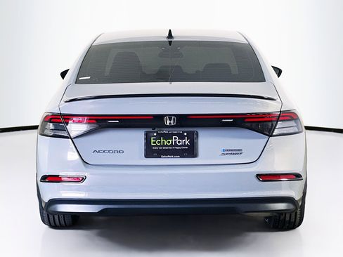 Used 2024 Honda Accord Sport image 7