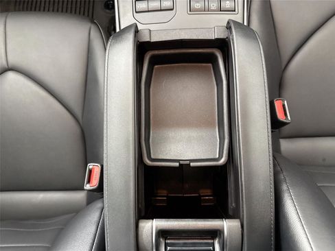 Certified 2023 Toyota Highlander XLE image 36