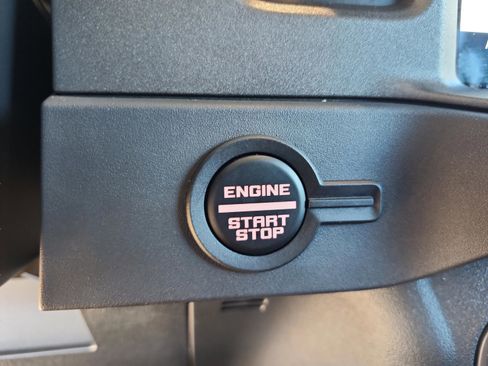 Certified 2025 Ford Bronco Raptor w/ Interior Carbon Fiber Pack image 26