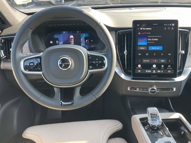 Certified 2026 Volvo XC90 B6 Ultra w/ Protection Package Premier AWD/4WD image 15