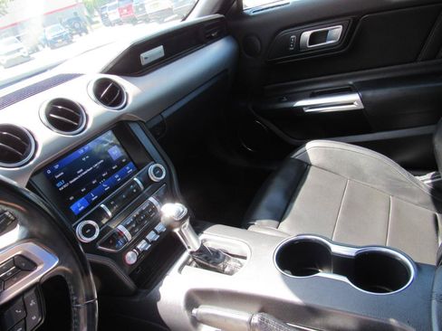 Used 2022 Ford Mustang Premium RWD image 33