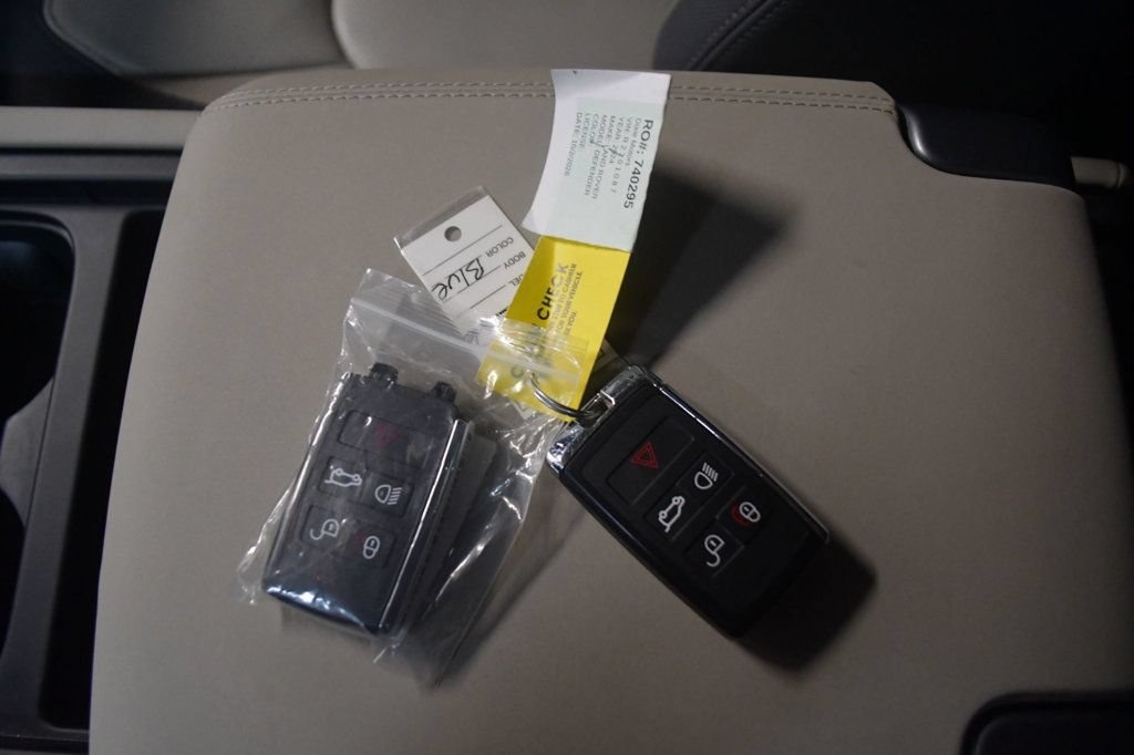 Used 2024 Land Rover Defender 110 X-Dynamic SE AWD/4WD image 72
