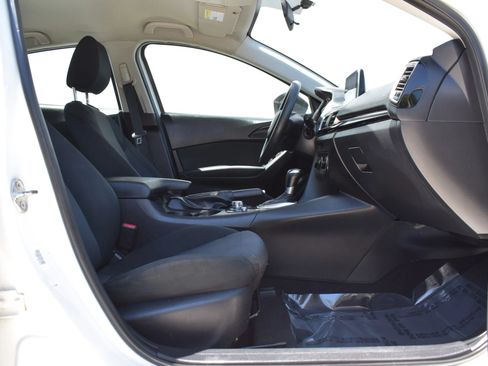 Used 2015 MAZDA MAZDA3 i Sport FWD image 18