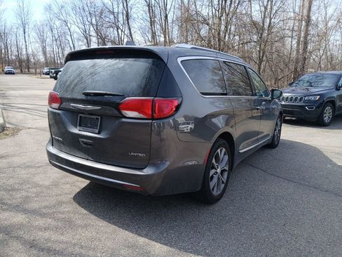 Certified 2018 Chrysler Pacifica Limited w/ Tire & Wheel Group image 5