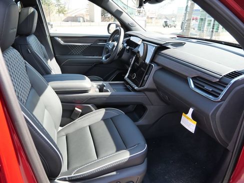 New 2026 GMC Acadia Denali w/ Super Cruise Package AWD/4WD image 22