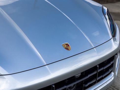 Used 2024 Porsche Cayenne S image 15