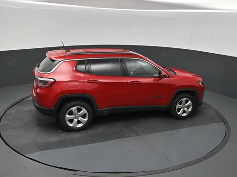 Used 2019 Jeep Compass Latitude w/ Popular Equipment Group AWD/4WD image 21