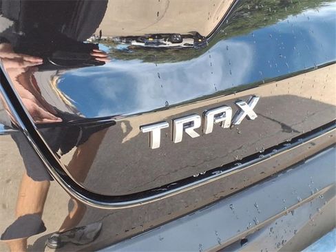 Used 2025 Chevrolet Trax ACTIV w/ Driver Confidence Package image 11