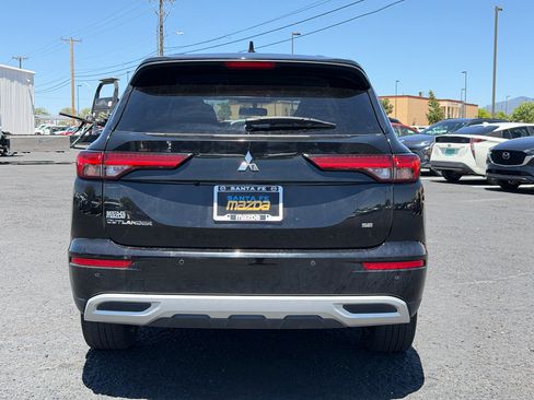 Used 2022 Mitsubishi Outlander SEL Black Edition FWD image 5