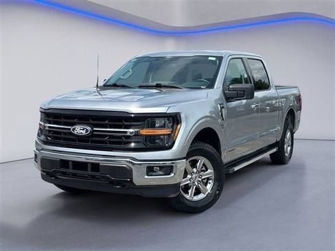 Certified 2025 Ford F150 XLT w/ Equipment Group 301A Standard AWD/4WD image 2