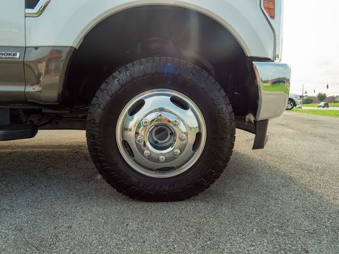 Used 2019 Ford F350 King Ranch w/ Chrome Package AWD/4WD image 11