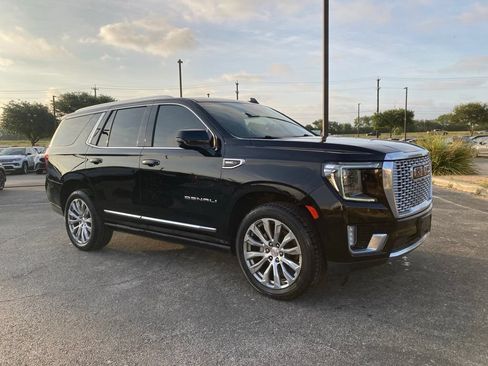 Used 2023 GMC Yukon Denali w/ Max Trailering Package AWD/4WD image 3