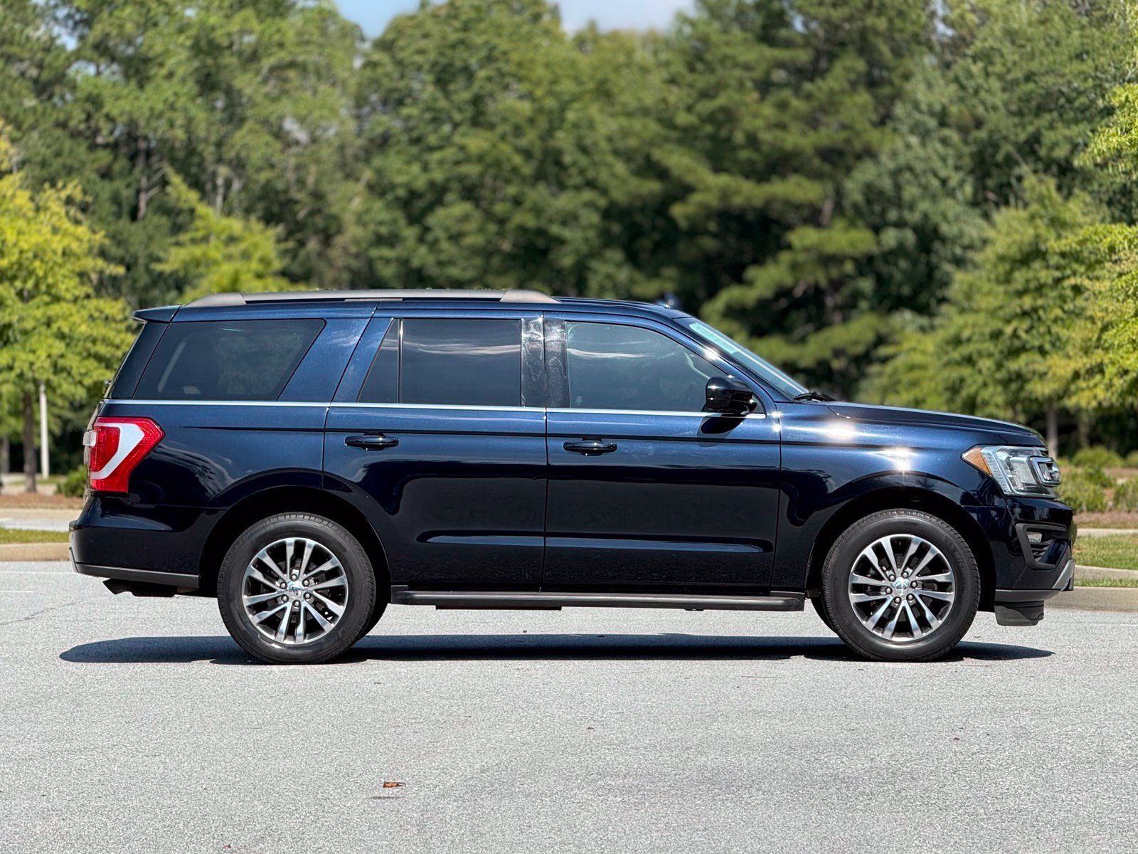 Used 2021 Ford Expedition XLT RWD image 12