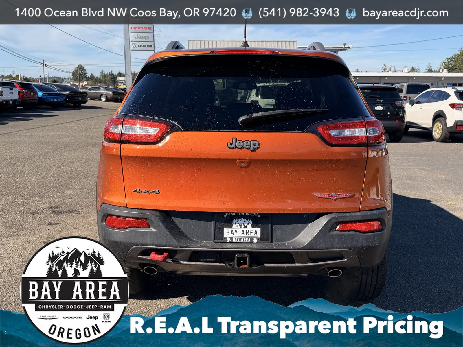 Used 2016 Jeep Cherokee Trailhawk w/ Leather Interior Group AWD/4WD image 6