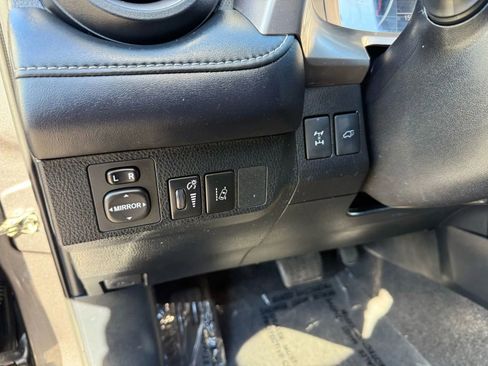 Used 2018 Toyota RAV4 XLE image 23